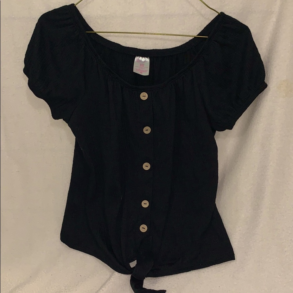 Black fitted No Boundaries shirt